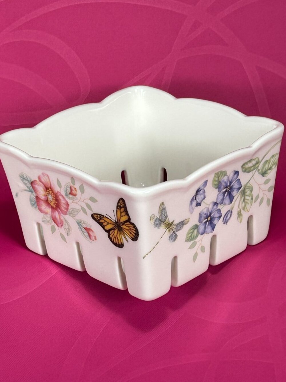 Lenox Butterfly Meadow designed by Louise De Luyer porcelain basket